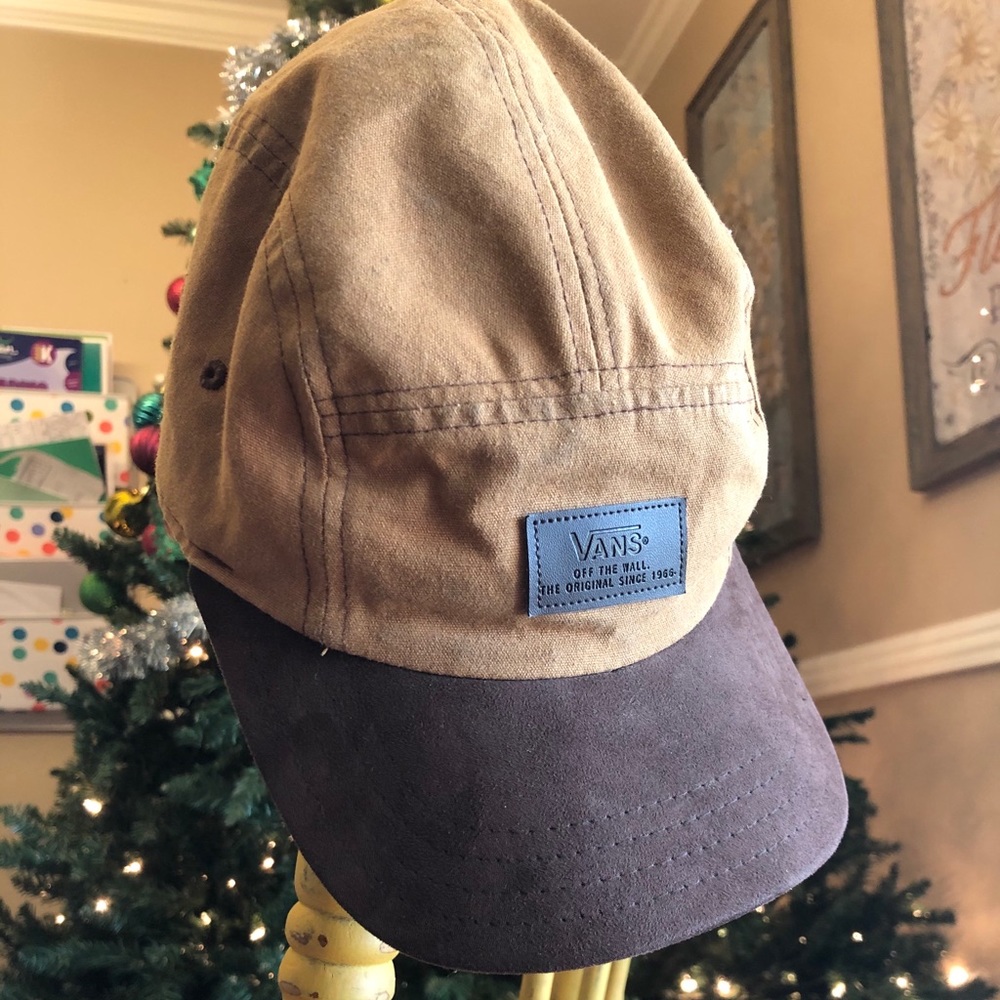 Van tan cap
